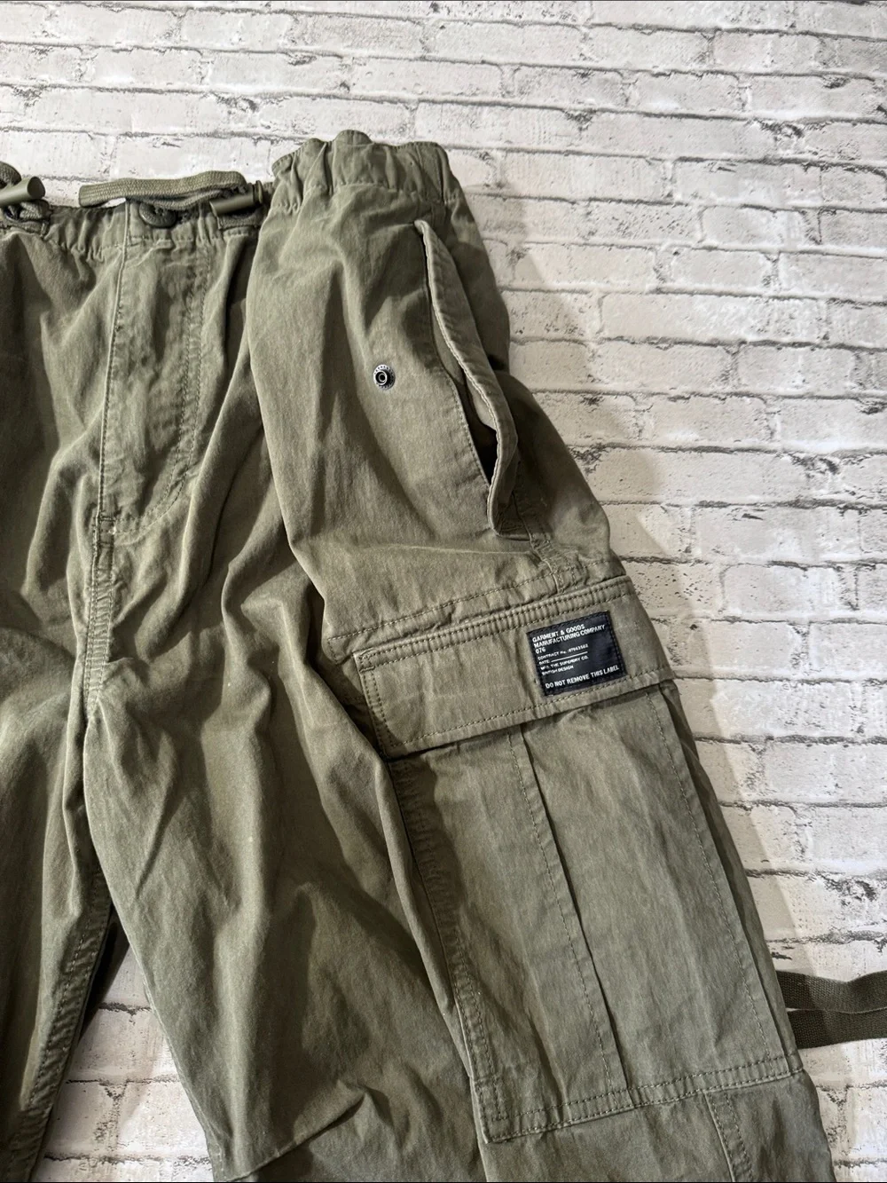 Superdry womens 32 x 32 parachute grip olive green cargo trouser pants EUC